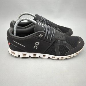 On Cloud Swiss Engineering Running Shoes Black White Womens Size 9